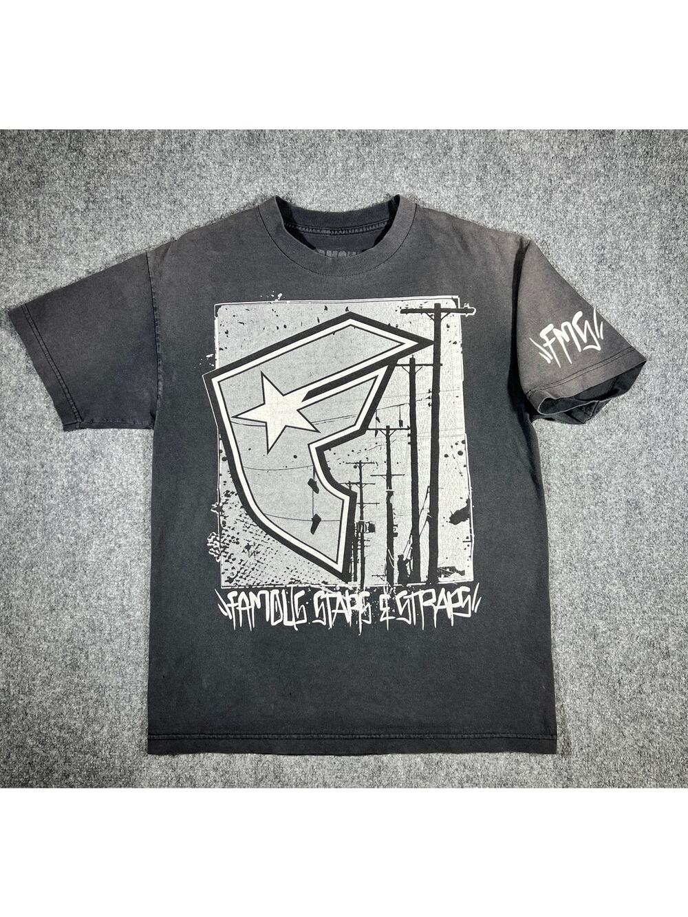 Y2K Famous Stars and Straps T-Shirt Medium Black Streetwear